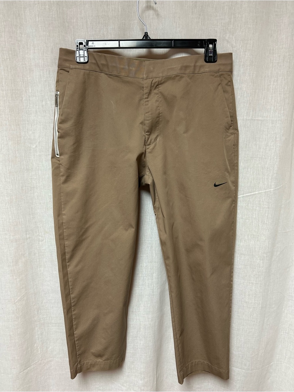 Men’s Sportswear cropped pants size 34 color lighter than pictures beige khaki.